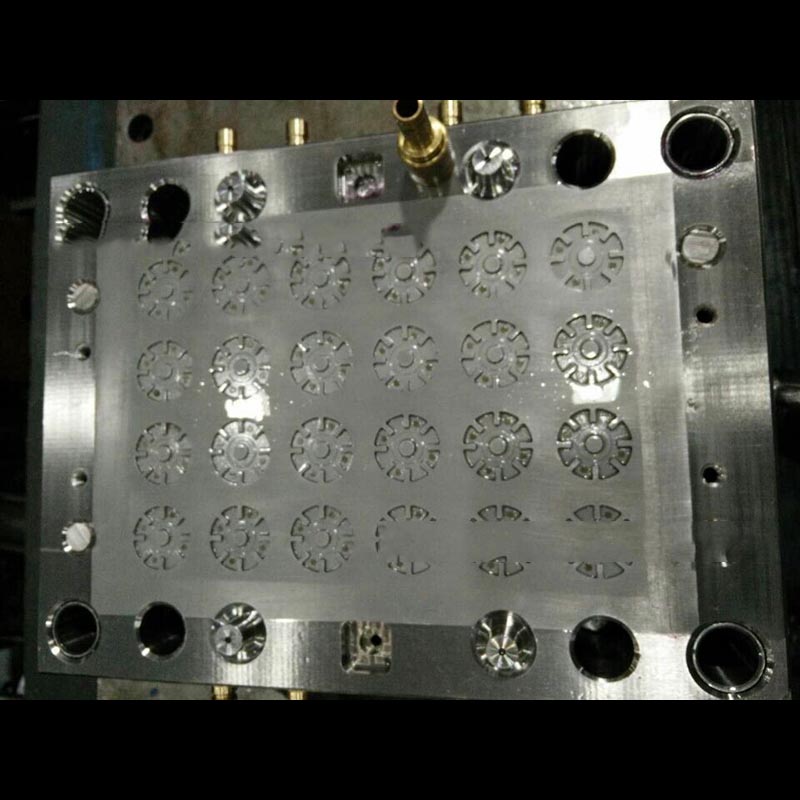 Jigsaw Puzzle Molding