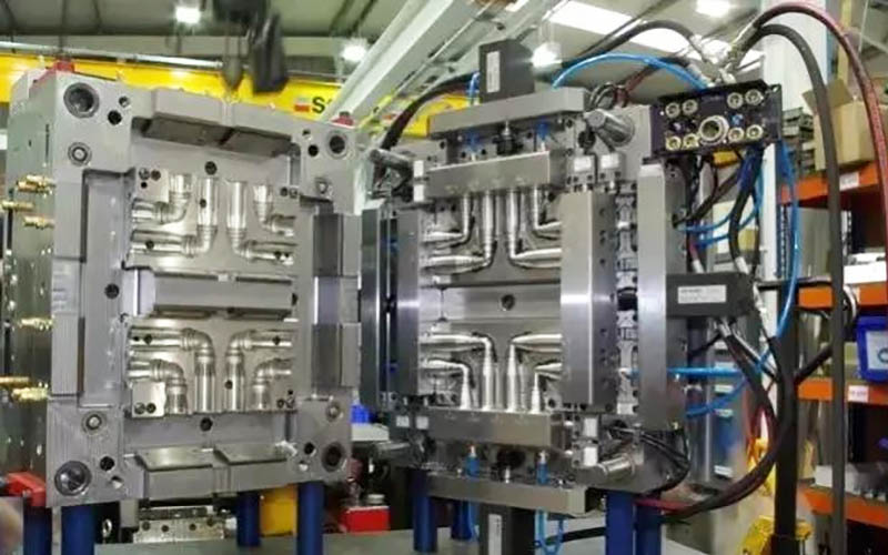 DVD moulding