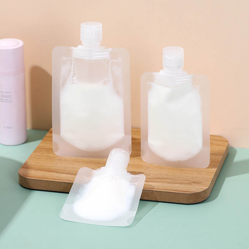 Travel set molding