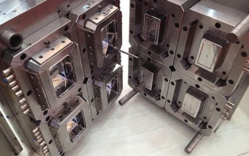 DVD moulding