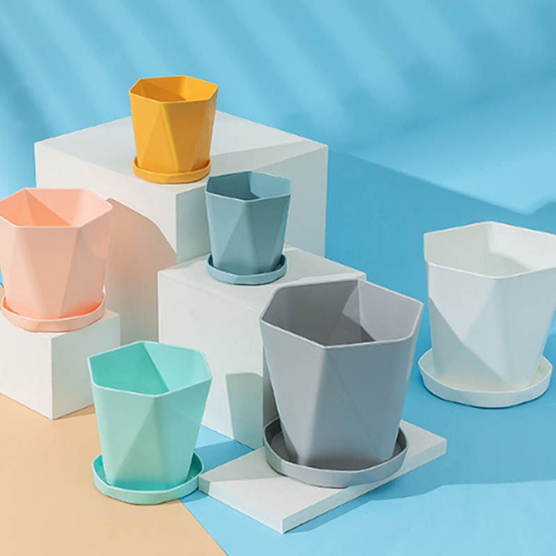 Flowerpot molding