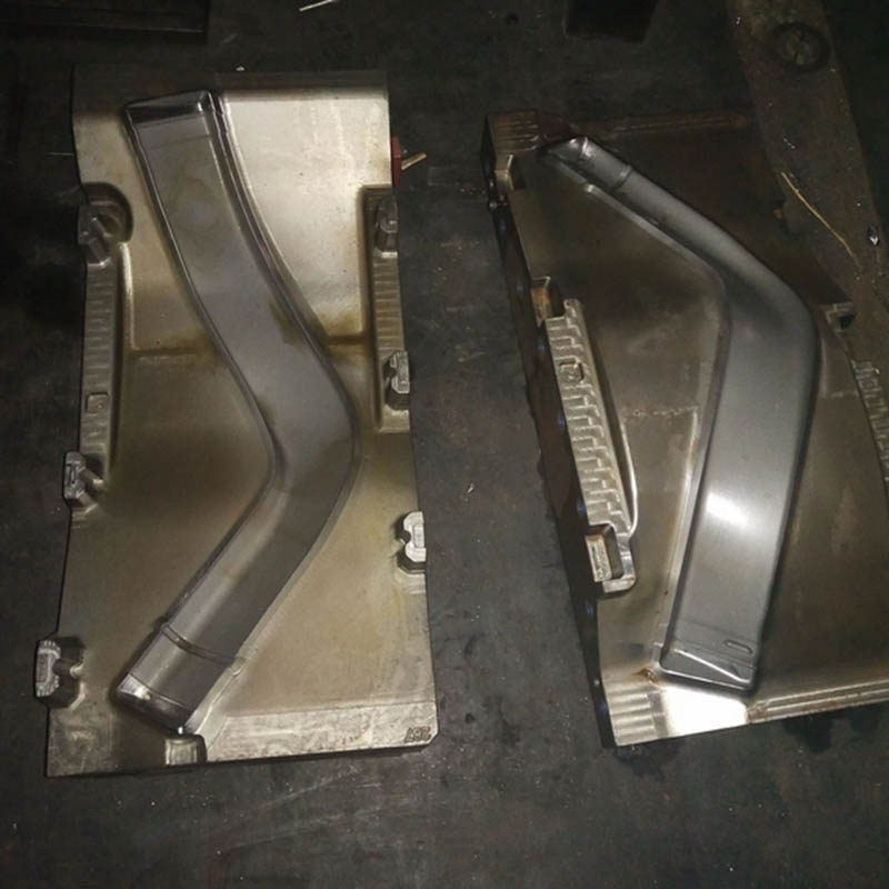 Car Roof Mold