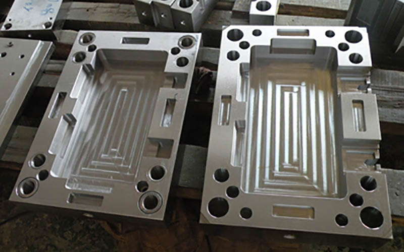 DVD moulding
