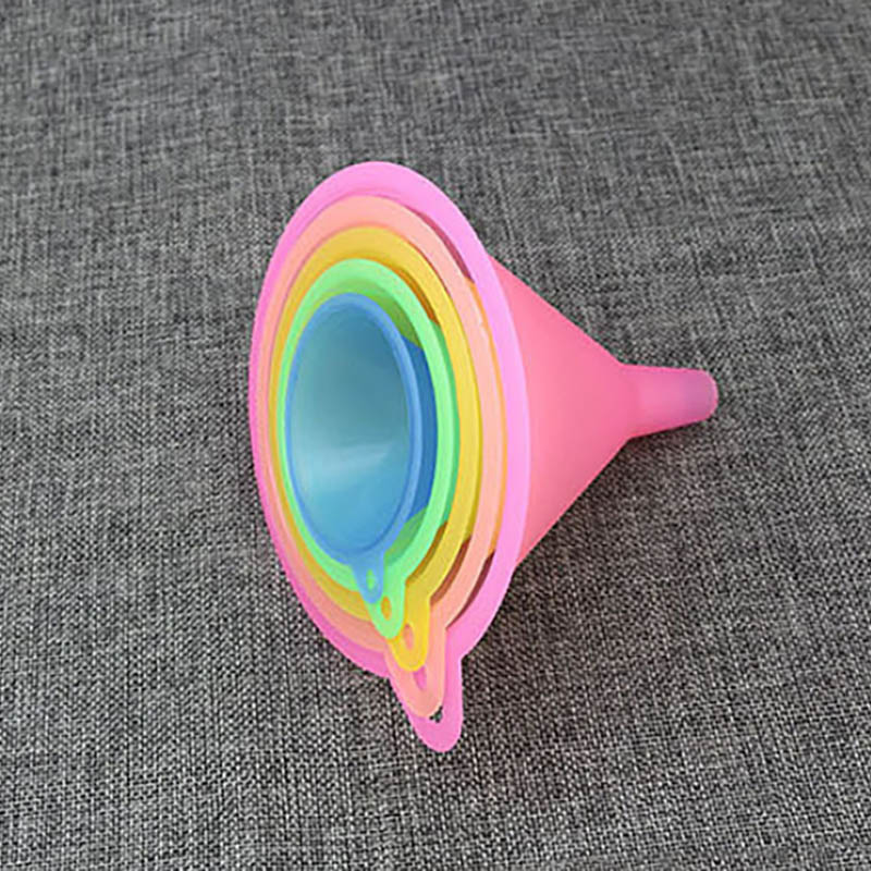 Mini plastic funnel Molding